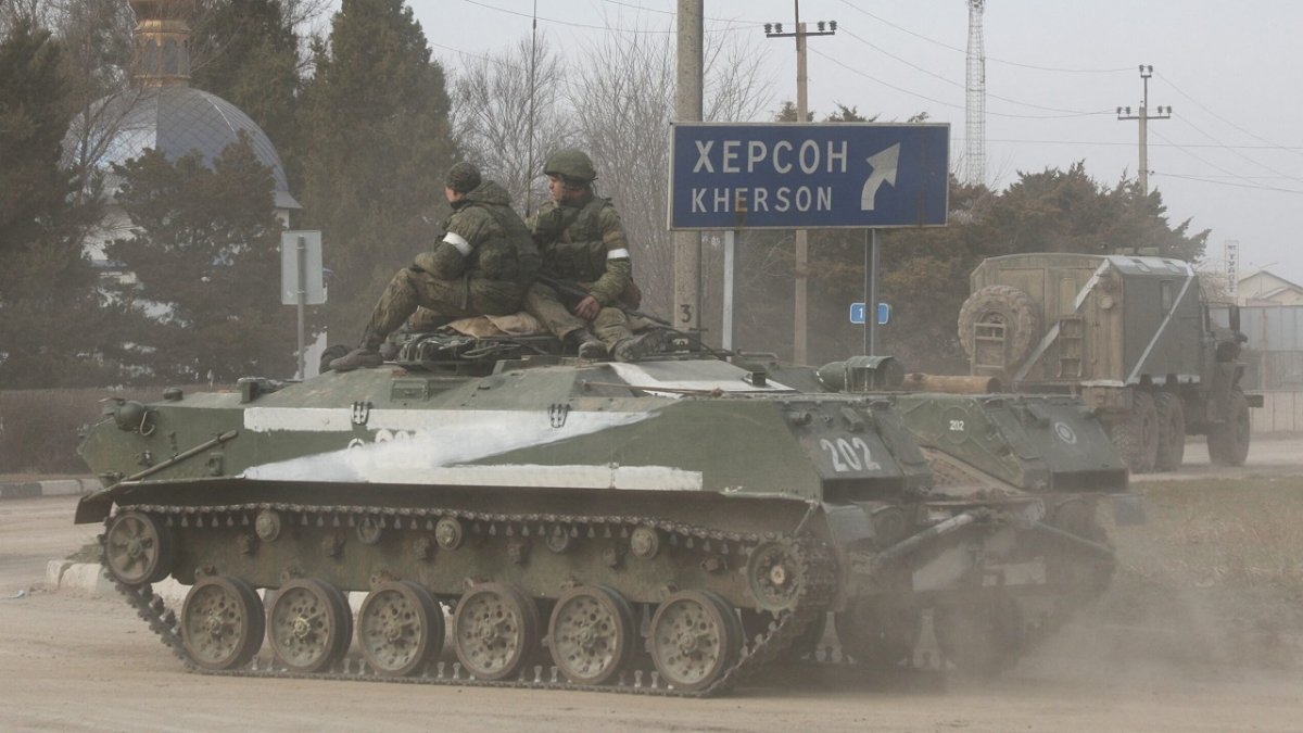 Жеңіс күні Ресей әскері мас болып, бір-бірімен атысып жатыр