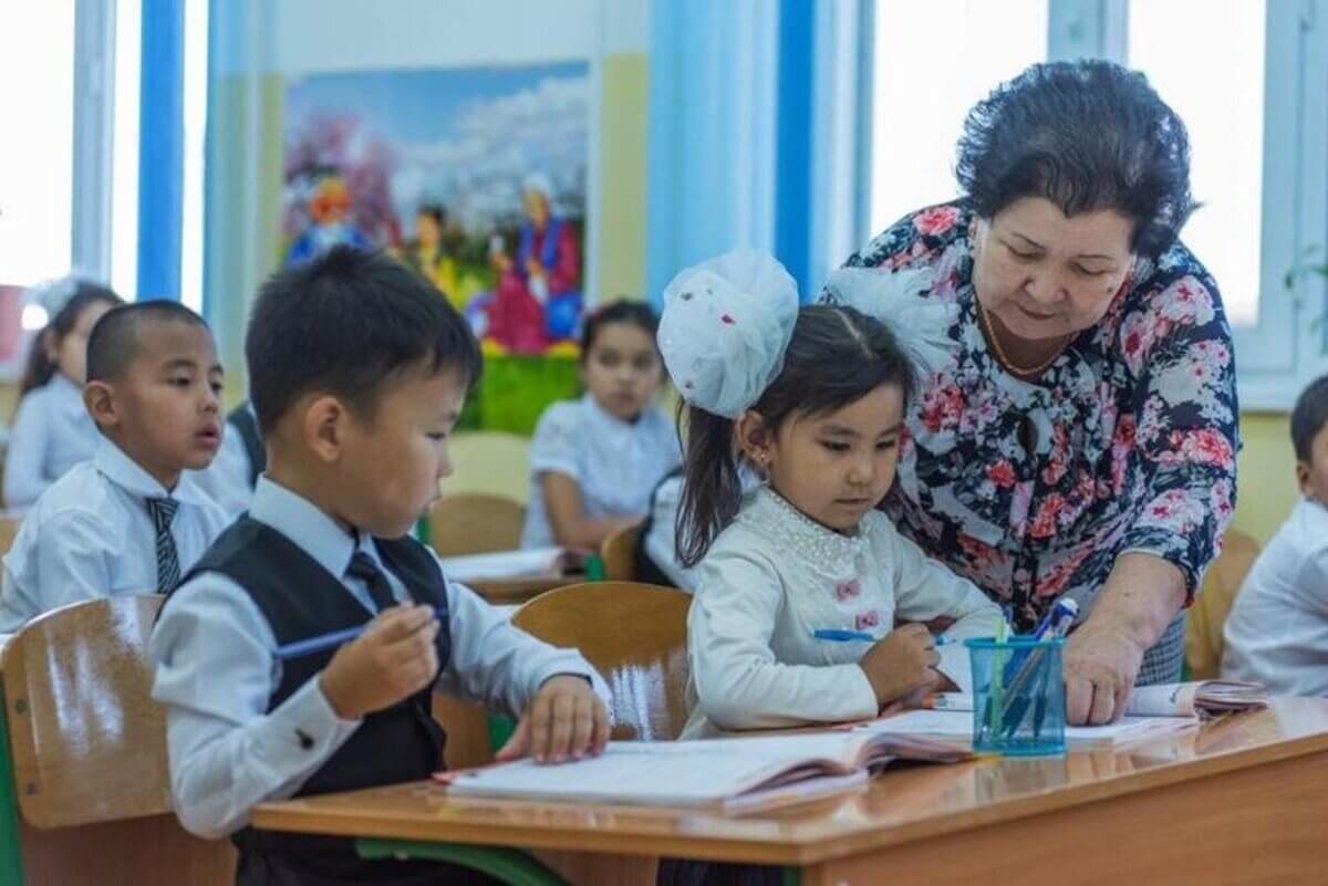 Білім министрлігінің. Балалар. Кызылорда школа 264. Мектеп. Окушылар.
