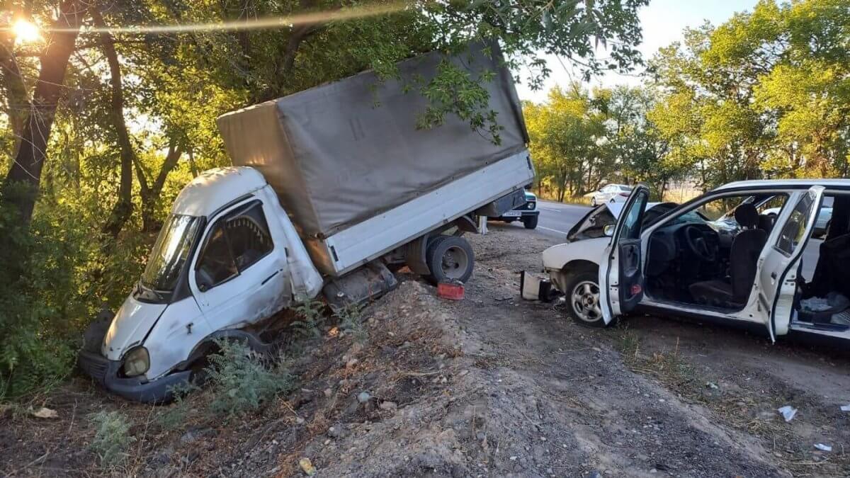 Талдықорған тас жолындағы апаттан 8 адам зардап шекті