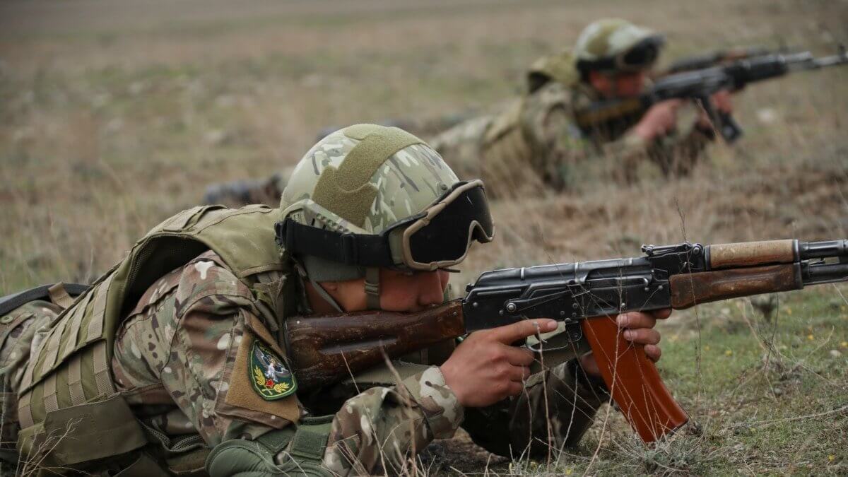 Пограничный кыргызстана. Пограничные войска Кыргызстана. Пограничники Киргизии. Фото пограничников Кыргызстана. Спецназ Кыргызстана.