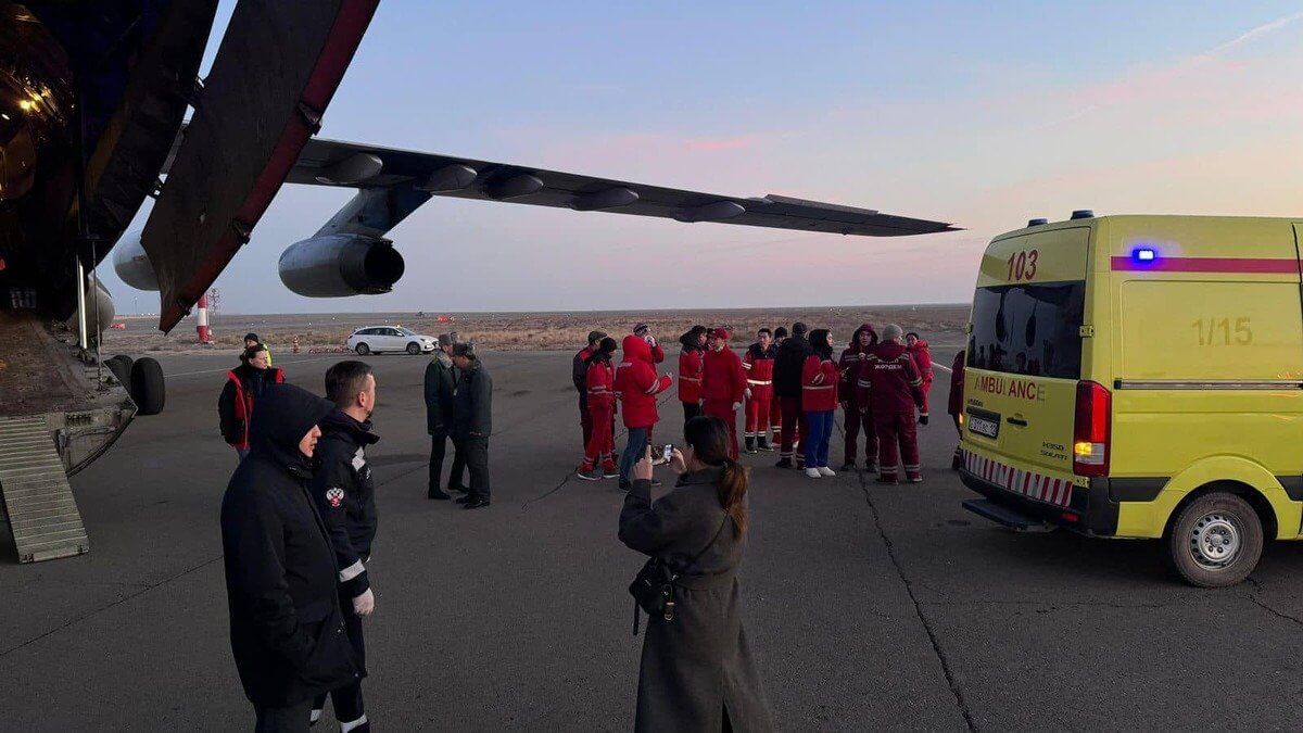 Ұшақ апатынан зардап шеккен 9 ресейлік Мәскеуге аттанды