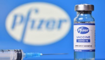 Қазақстандықтар Pfizer вакцинасын Өзбекстан мен Қырғызстанда салдырып жатыр