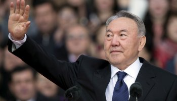 Мәжіліс Назарбаевтың өмір бойғы өкілеттіліктерін тоқтататын түзетулерді қабылдады - депутат