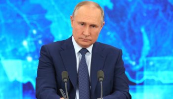 «Біз дайынбыз»: Путин Донбасстағы арнайы әскери операция туралы мәлімдеді