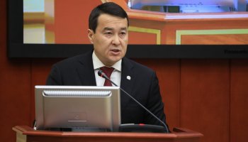 Әлихан Смайылов бес орынбасары арасындағы міндеттерді бөлді