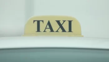 Шымкентте таксист клиенттерін 1,5 млн теңгеге алдаған