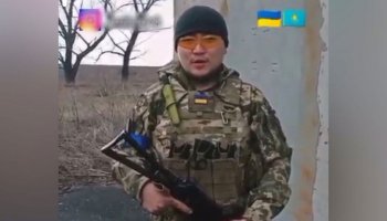 «Мен тірімін!»: Украинада соғысып жүрген қазақ жауынгері мәлімдеме жасады