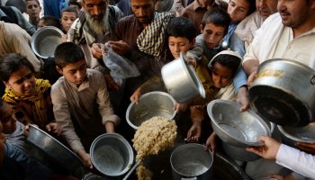 Ауғанстанда аштықтың зардабын 1 млн-нан астам бала тартып отыр