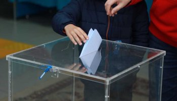Экзитпол: Референдумға қатысушылардың 75 пайызы Конституцияға енгізілген түзетулерді қолдады