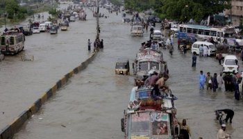 Пәкістанда су тасқынынан 77 адам қаза тапты