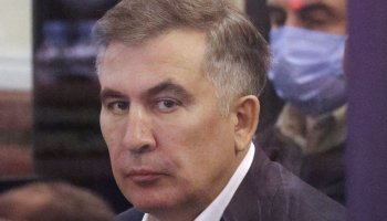Саакашвили партиядан шығып саясаттан біржола кетті