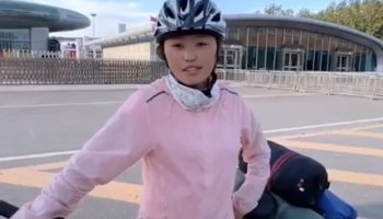 Қытайдағы қазақ қызы 6 мың шақырымды велосипедпен жүріп өтті