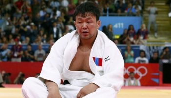 Моңғолияның тұңғыш Олимпиада чемпионы досын өлтіргені үшін 16 жылға сотталды