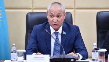 «Халық қабылдамады». Депутаттар Астана атауын қайтаруды ұсынды