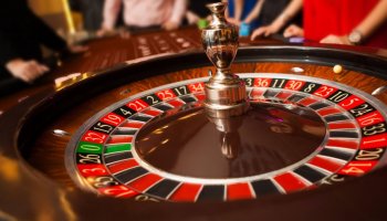 «Ойынханада он минут болған»: Антикор казиноға барған қызметкерлеріне қатысты түсініктеме берді