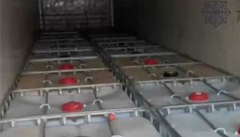 Ақмола облысының тұрғынынан заңсыз өндірілген 24 тонна ішімдік тәркіленді
