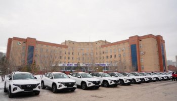 Астананың емханаларына 50 жаңа «джип» берілді