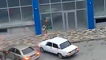 Ресей азаматы көшеде үш адамды атып тастады