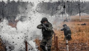 Украина армиясы Днепрдің арғы бетіне өтуге дайындалып жатыр
