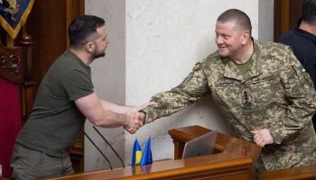 Украина әскерінің бас қолбасшысы армияға мұраға алған 1 млн долларын берді