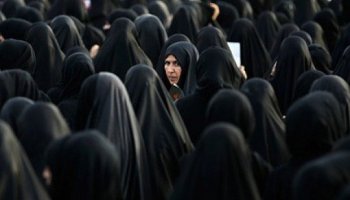 Иран билігі хиджаб кимегендерді аяусыз жазаламақ