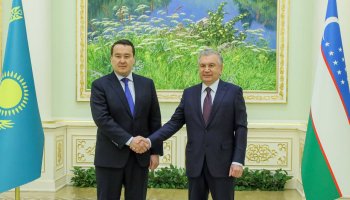 Әлихан Смайылов Өзбекстан президенті Шавкат Мирзиёевпен кездесті