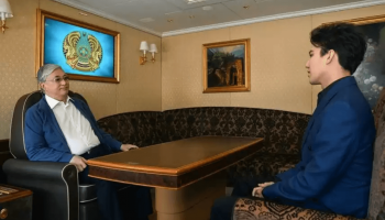 Димаш Құдайберген Президентпен ұшақта түскен фотосын жариялады