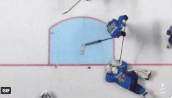 Хоккейден ӘЧ: Қазақстан қақпасына салынған шайба дауға айналды (ВИДЕО)