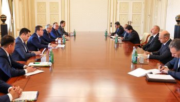 Әлихан Смайылов Әзербайжан президентімен кездесті