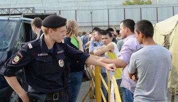 22 мыңнан аса қылмыс жасаған: Ресей еңбек мигранттарына талапты күшейтпек