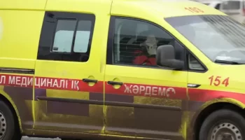 Алматы облысында туристер мінген автобус жол апатына ұшырады: бір адам қаза тапты