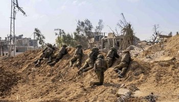 Израиль әскері Газа секторын екіге бөлді