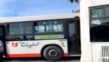 Шымкентте бір-бірімен жарысқан екі автобус апатқа ұшырады