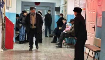 «Үстелдің астынан алып құйып отырды»: Алматы облысында жаңа жылды тойлаған 3 адам қайтыс болды
