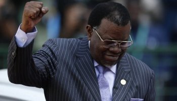 Намибия президенті қайтыс болды