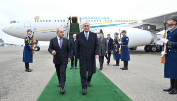 Президент Әзербайжанға ресми сапармен барды