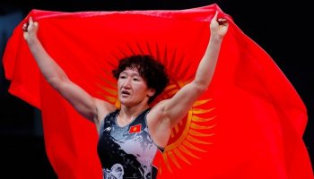 Айсулуу Тыныбекова тұңғыш рет алты дүркін Азия чемпионы атанды (ВИДЕО)