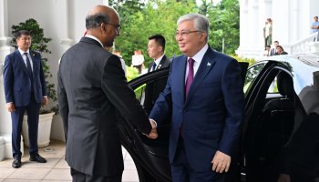 Тоқаев Сингапур президентінің Istana сарайына барды