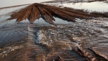 Атырау облысында жолды тағы да тасқын суы шайып кетті