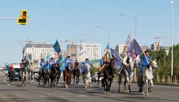 Дүниежүзілік көшпенділер ойындары: елордада шабандоздар шеруі өтті